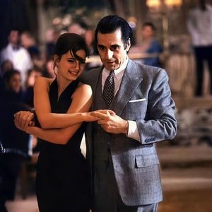 客厅ying乱亲女高H小雪
